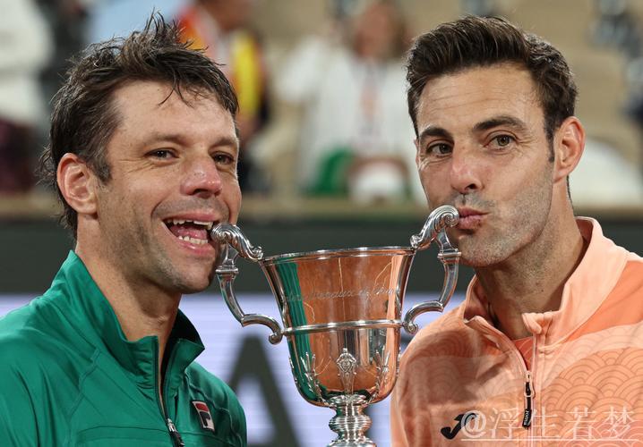 法格拉诺列尔斯与塞瓦略斯联手问鼎法网男双冠军 法格拉诺列尔斯与塞瓦略斯联手问鼎法网男双冠军