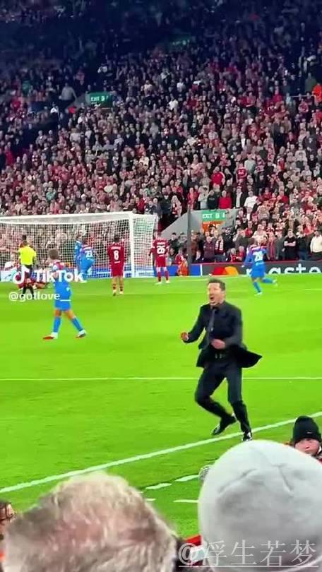 巴萨遭93分钟绝平!马竞4-4逆转神战,西蒙尼激情怒吼庆祝 巴萨遭93分钟绝平!马竞4-4逆转神战,西蒙尼激情怒吼庆祝