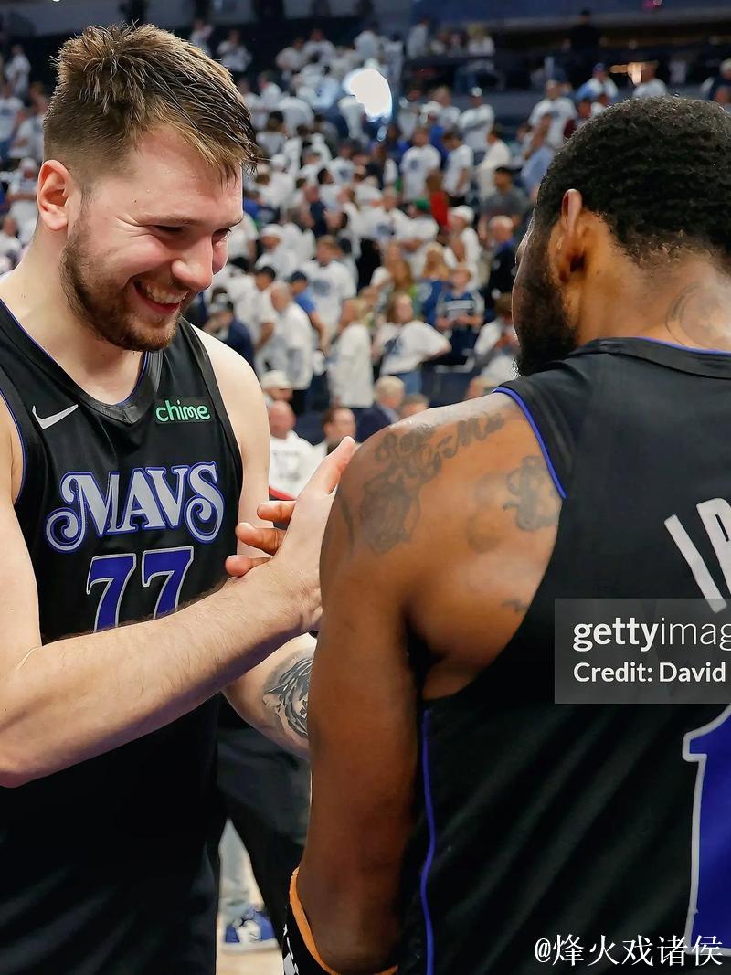 东契奇与斯玛特联手贡献43+10+16! 东契奇与斯玛特联手贡献43+10+16!